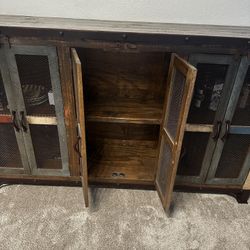 Rustic Buffet / Sideboard – Like New