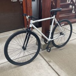 HARPER CRITICAL FIXIE BIKE SIZE 58 Cm for Sale in Chicago IL OfferUp