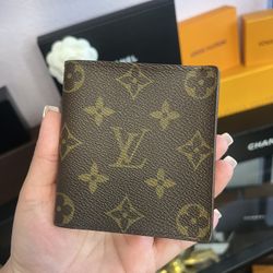 Louis Vuitton Men’s Wallet 100% Authentic 