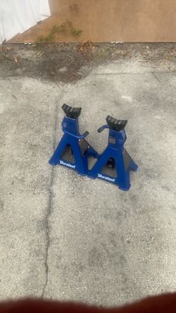 Jack stands