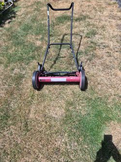 Reel lawnmower