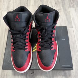Air Jordan 1 Mid Gym Red