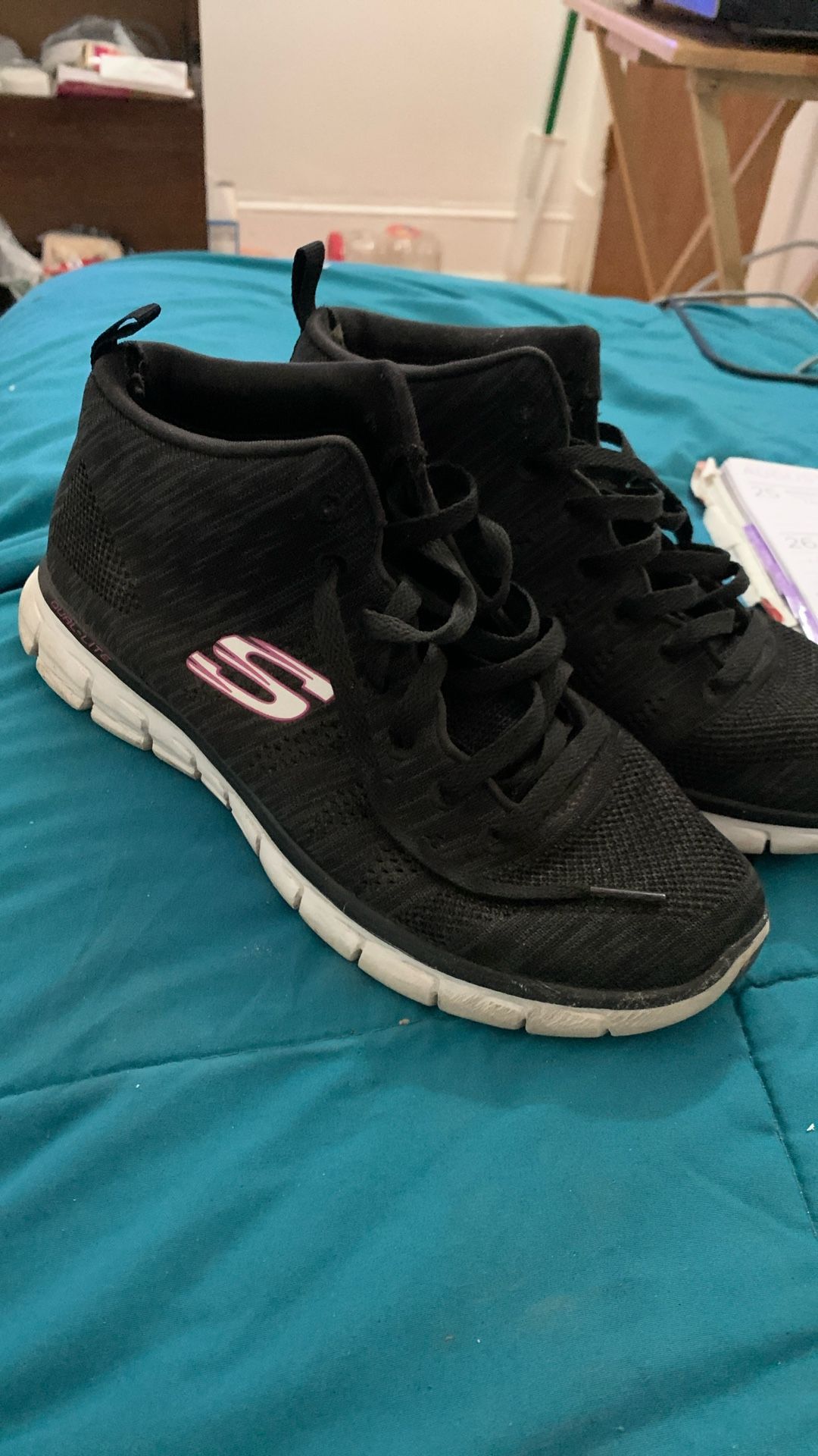 Skechers Size 8