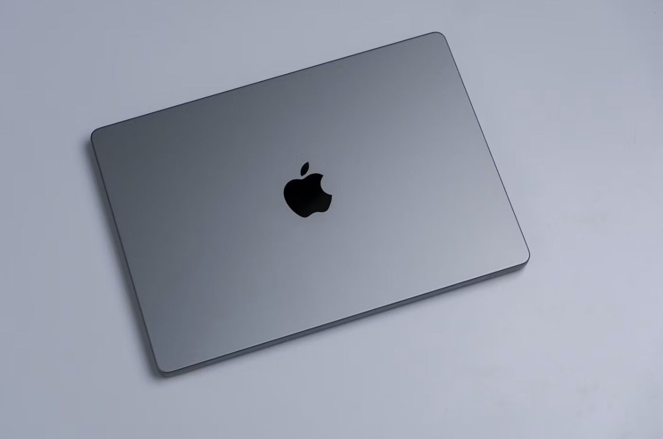 13-inch MacBook Air with Apple M3 chip 2024