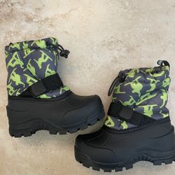 Kids Snow Boots Size 8