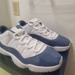 Jordan 11s SZ10  Low 🔥
