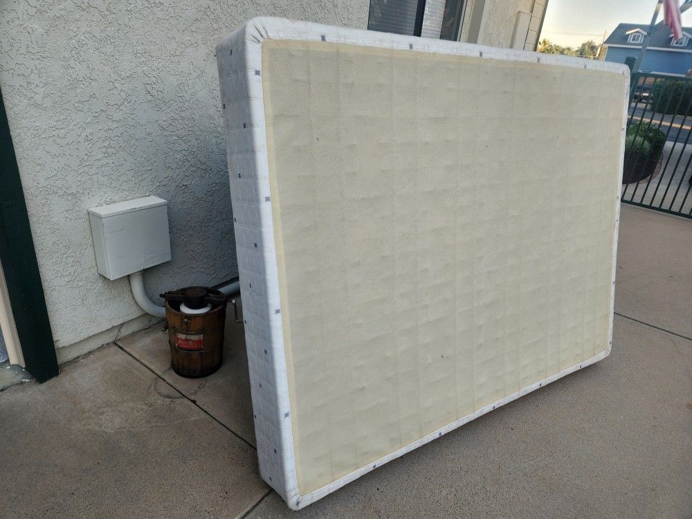 Free Queen Box Spring Mattress Free Yes Still Available