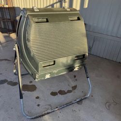 Lifetime Rotating Compost Bin for Soil Plants Composting Gardening