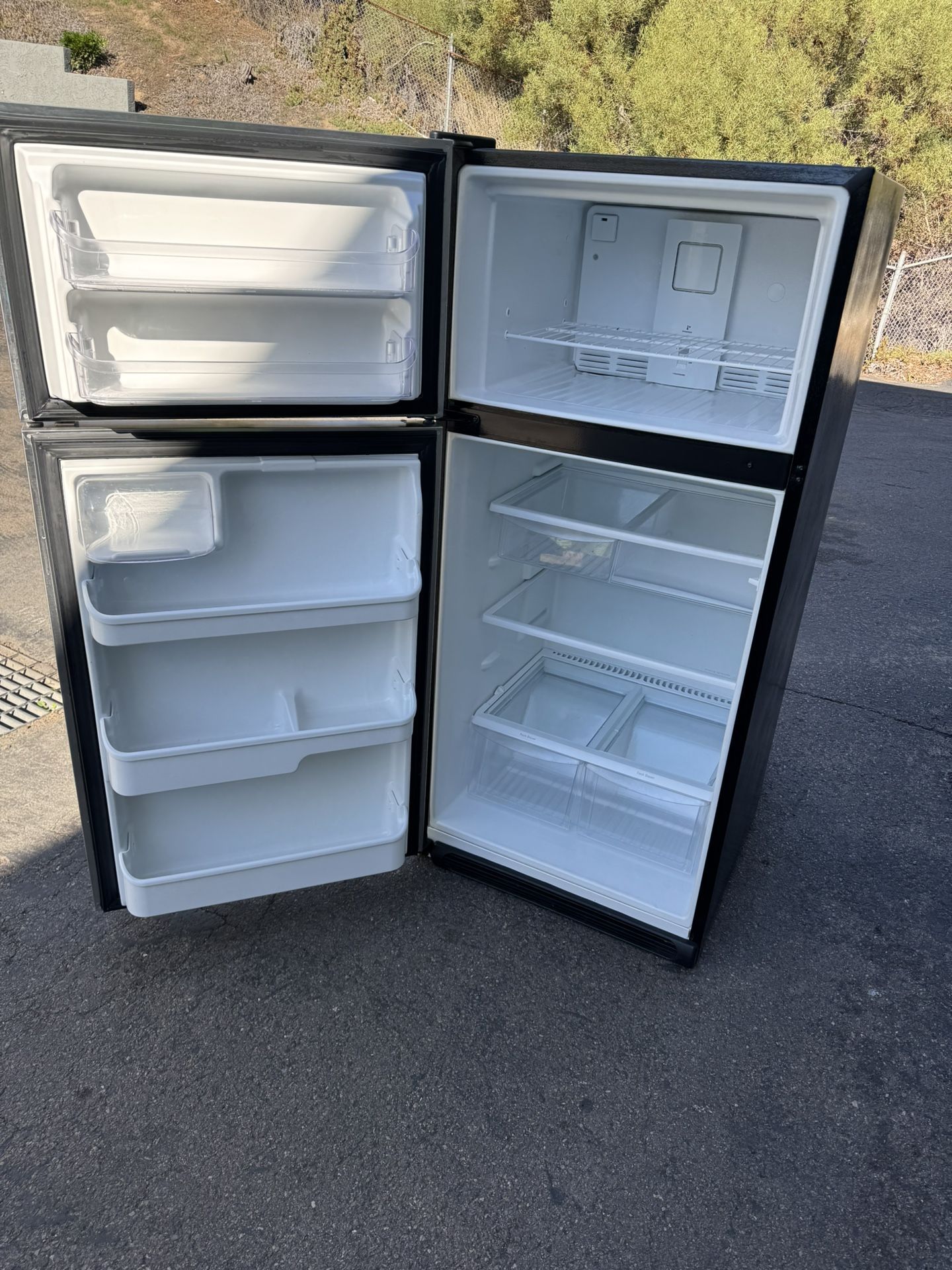 18 Cubic Stainless Steel Frigidaire Refrigerator Fridge With Freezer Free Local Delivery