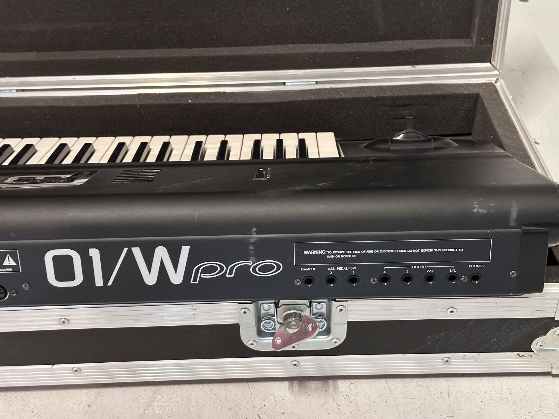 Korg 01/W Pro 76-Key Synth w/ Flight Case! for Sale in Phoenix, AZ Korg 01/W Pro 76-Key Synth w/ Flight Case! for Sale in Phoenix, AZ