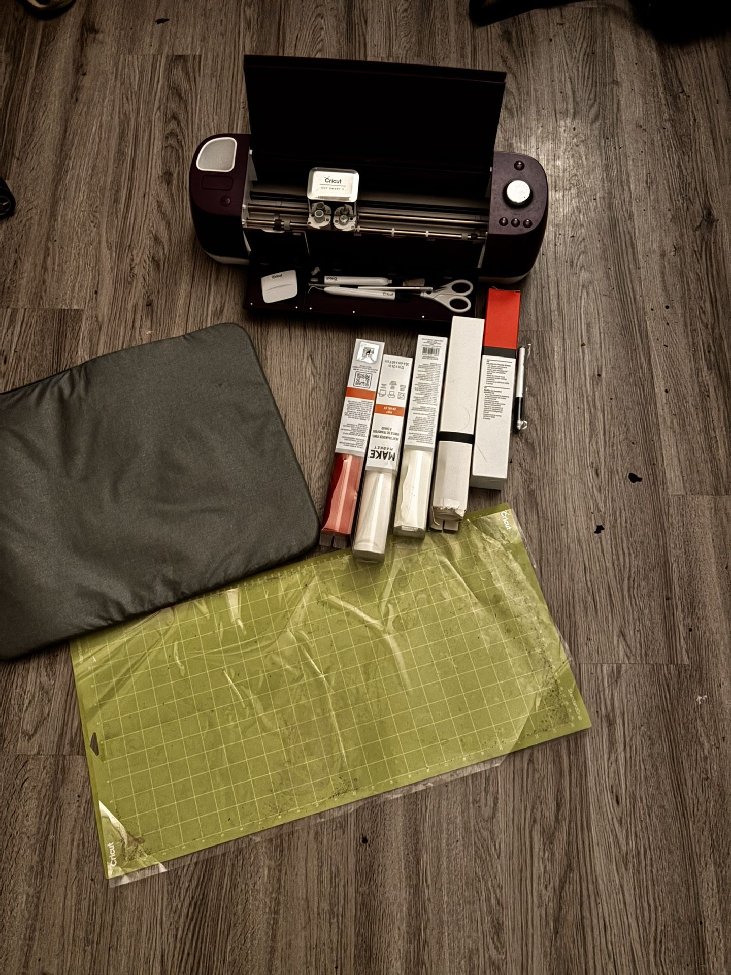 Cricut Explore Air 2 And Heat Press (accessories Sold With Or Without)