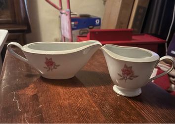 Gravy and Creamer Boat Set