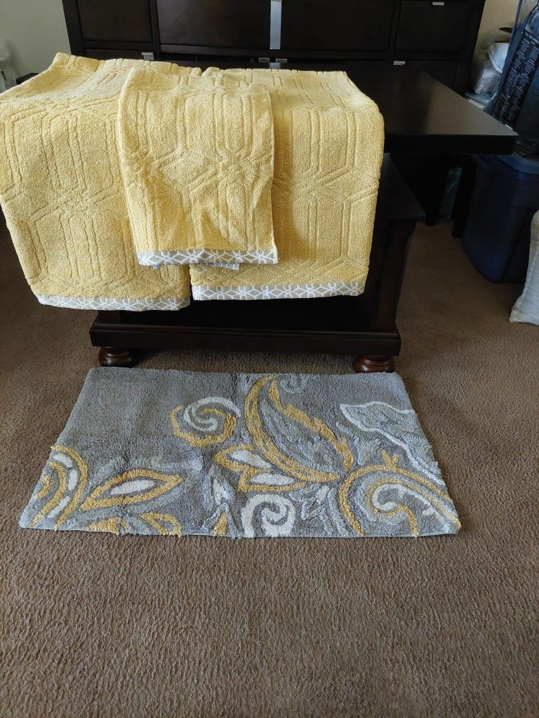 Set Towel and Bath Mat