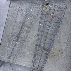 Tomato Cages & Wire Trellis