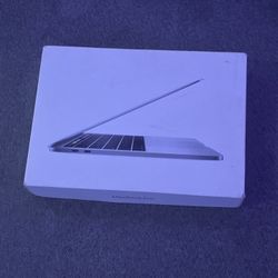 Light Used MacBook Pro(LCD Screen Not Working)