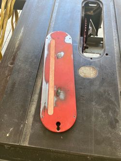 Table saw zero clearance insert
