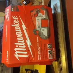 Deep Cut Variable Speed Band Saw Kit 