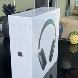 Apple AirPods Max – Brand New Sealed box