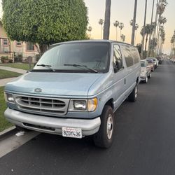 1998 Ford Club Wagon V8