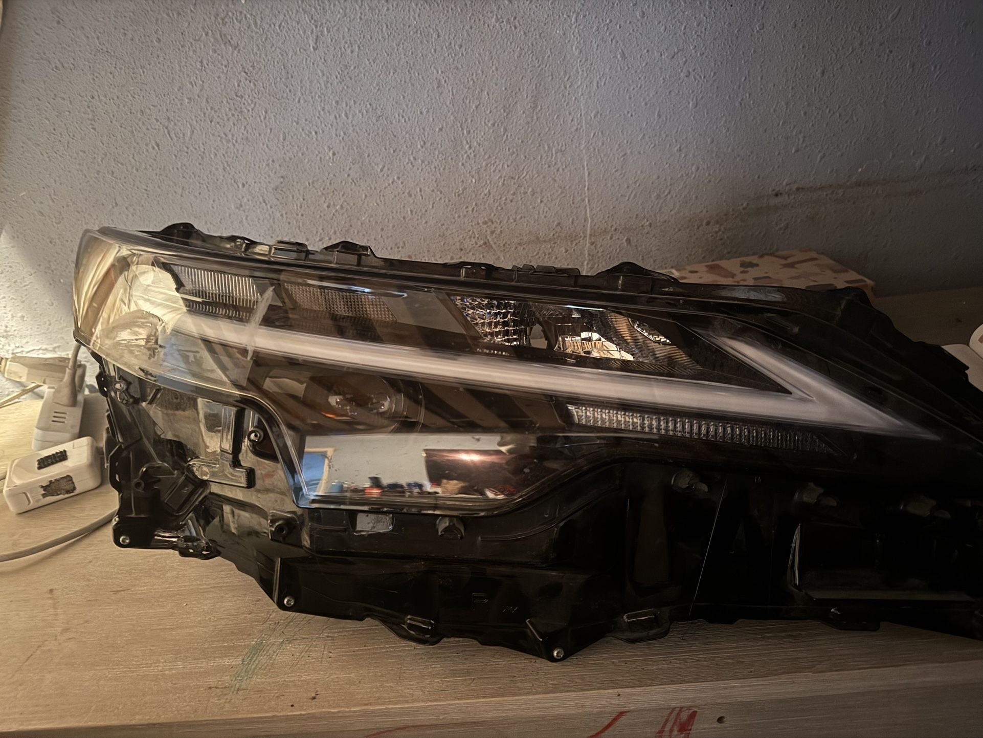 2023 Lexus RX350h Right Passenger Side Headlight