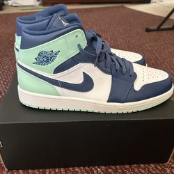 Air Jordan 1 Mid “Blue Mint” Size 11.5 Brand New