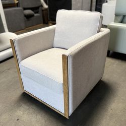 Thomasville Rockford Swivel Chair