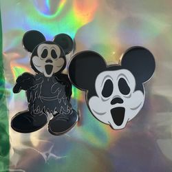 Collector pins Mickey ghostface inspired