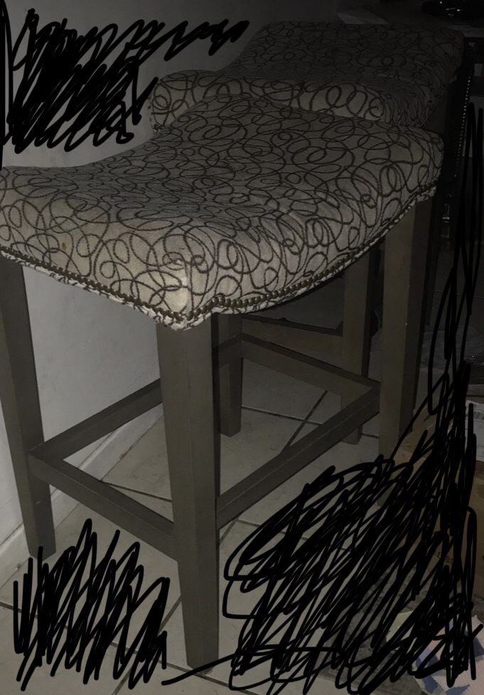 4 Bar Stools