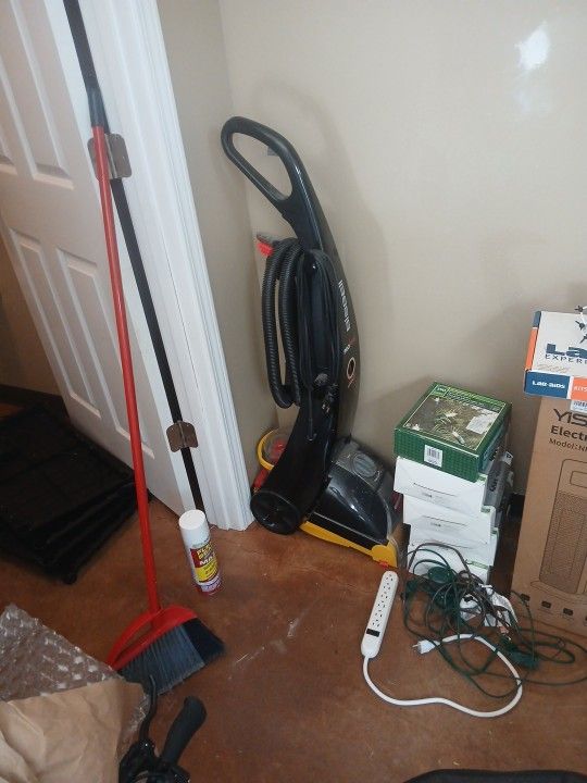 Bissell ProHeat 25A3W Carpet Vacuum 