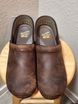 Dansko Mens Leather XP 2.0 Clogs-EU  44