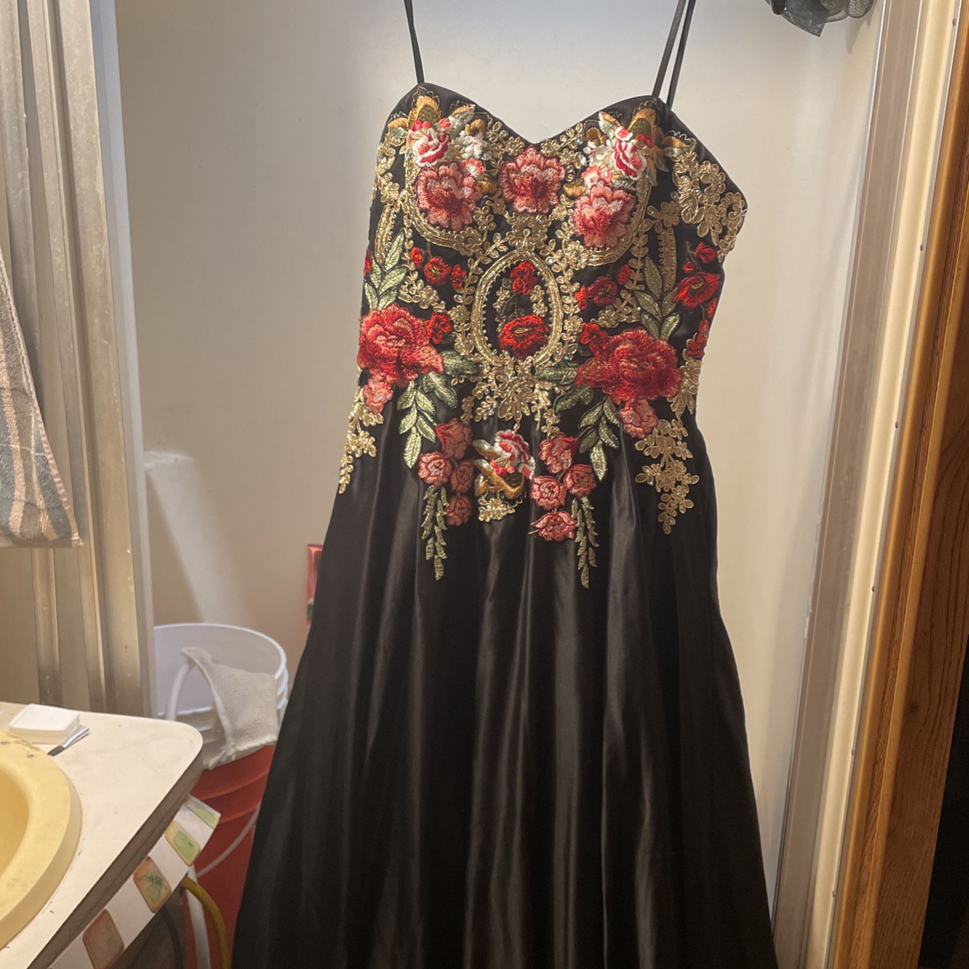Black Silk Quince/ Prom Dress
