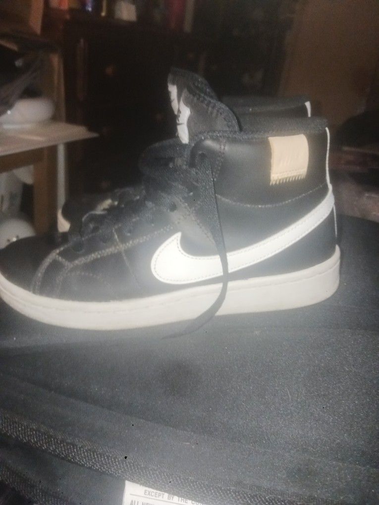 SUPER DOPE NIKES