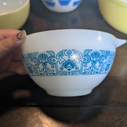 Vintage Pyrex Horizon Blue Cinderella Bowl 1969-1974