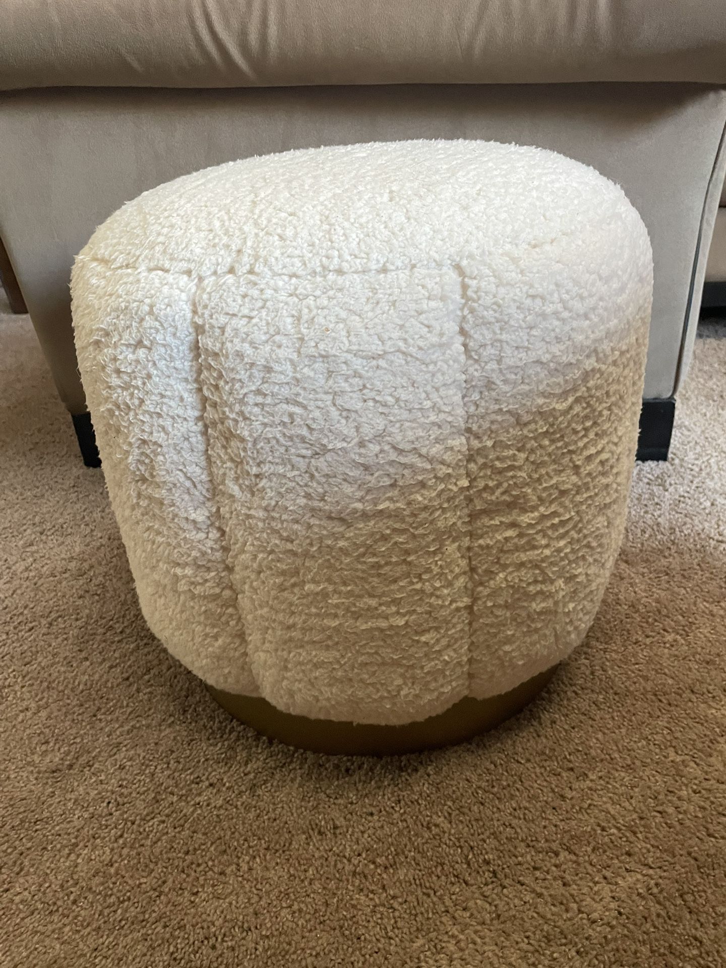 Ottoman Threshold/Studio McGee Galena Stool New Condition ( I Would Not Let Anyone Near It ) Porch Pickup