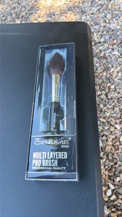 The Creme Shop Multi Layered Pro Brush