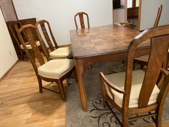 Dining room table