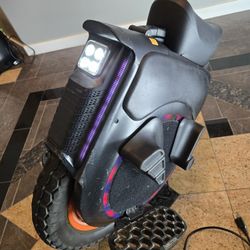 Electric Unicycle In motion V12 HT
