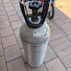 CO2 Tank