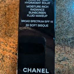 CHANEL Vitalumiere Moisture Rich Radiance Sunscreen Fluid Makeup