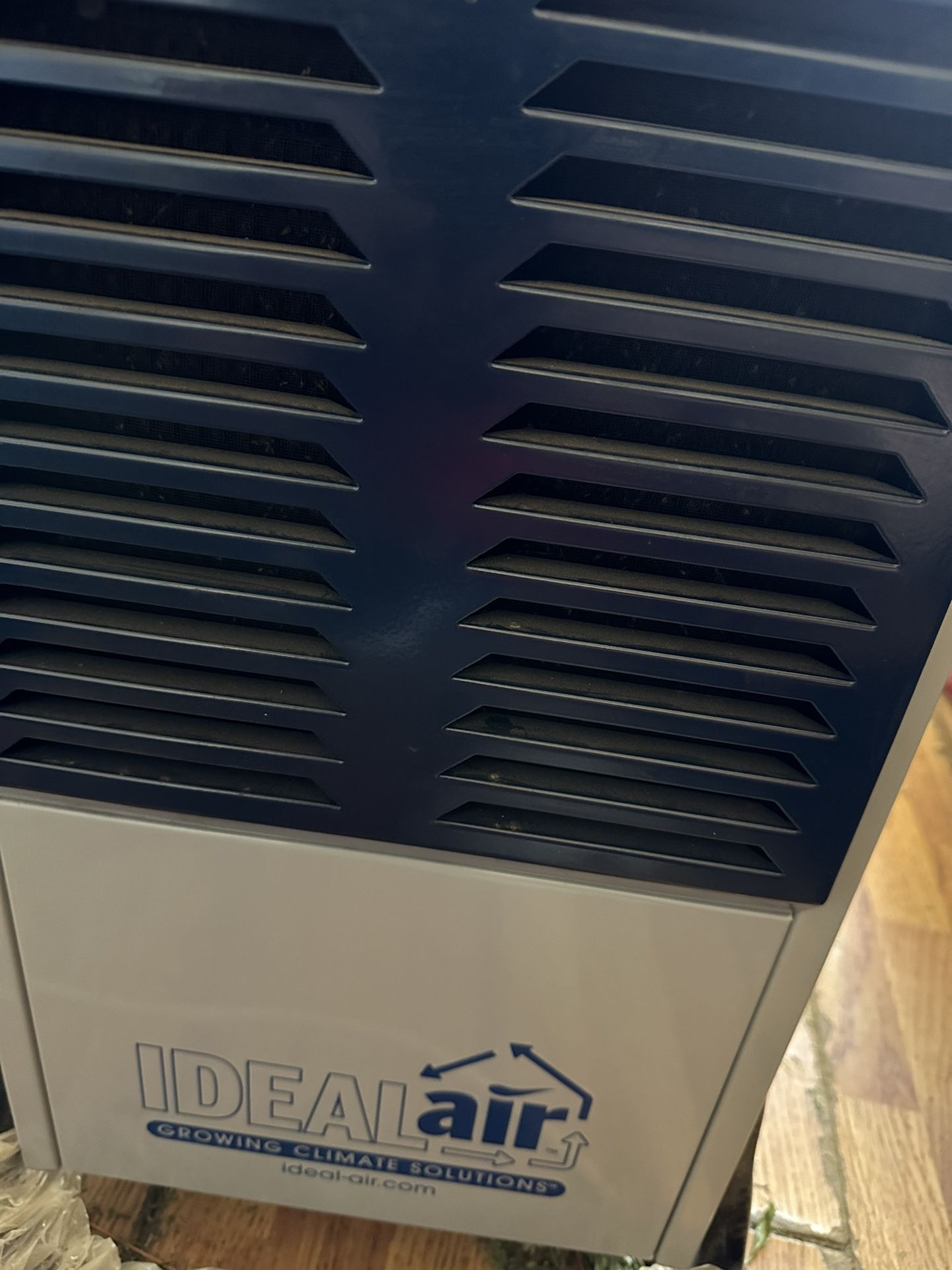 Dehumidifier 