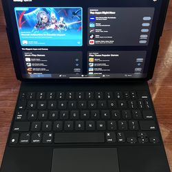 11” iPad Pro w/ Magic Keyboard
