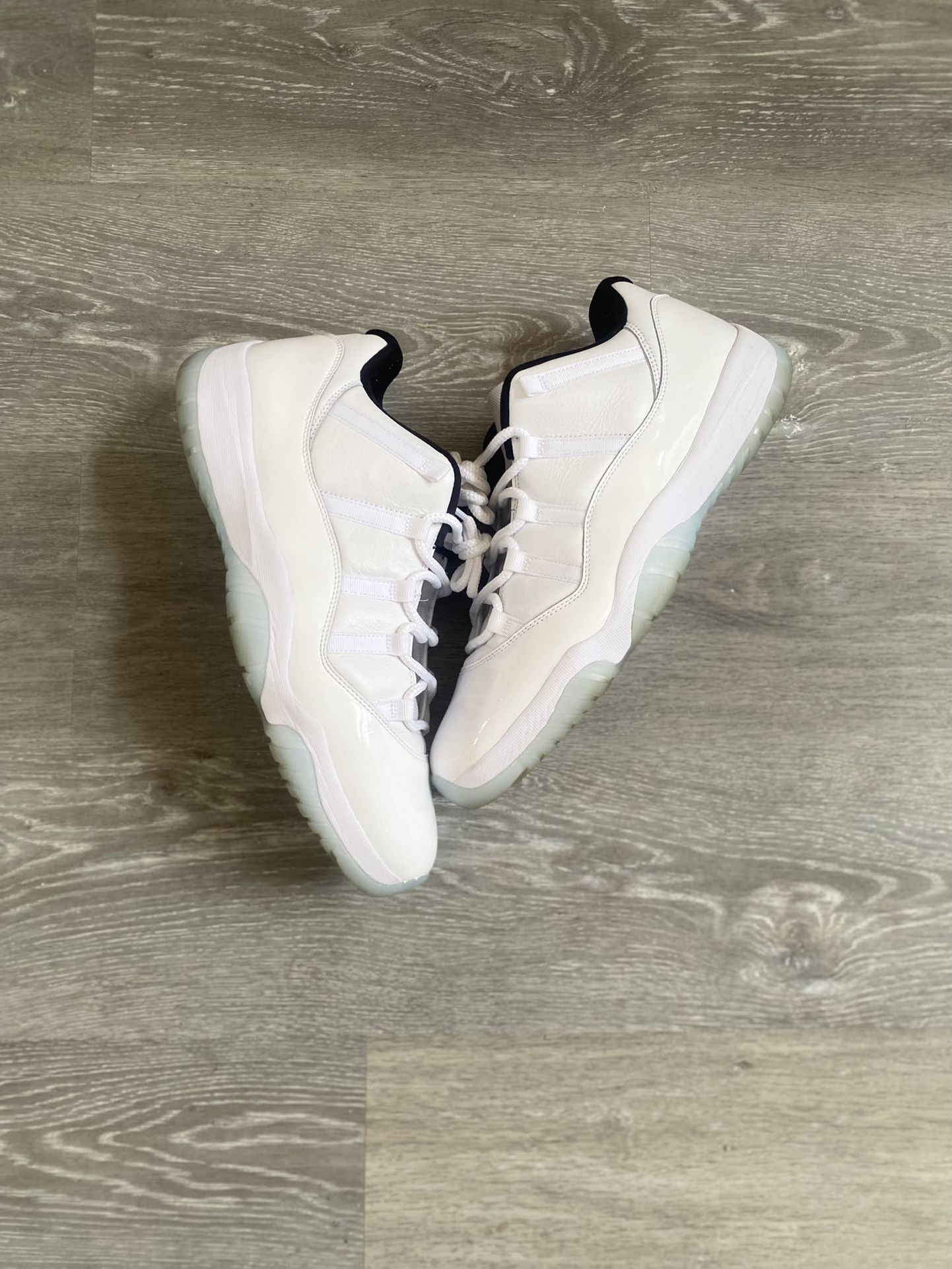 Jordan 11 Low Legend Blue
