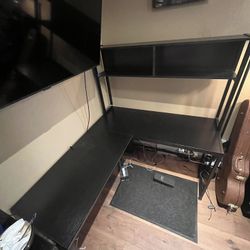 Corner Desk