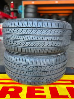 2 used tires Yokohama 285/45/21