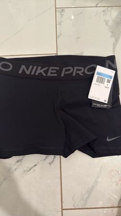 BNWT Nike Pro Women's Shorts Size Medium