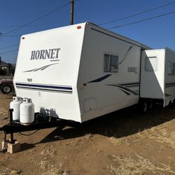 2003 Hornet Travel Trailer 27 Feet Super Slide Out 
