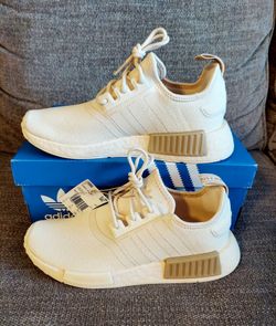 Size 9 Women's - Brand New Adidas NMD_R1 Shoes