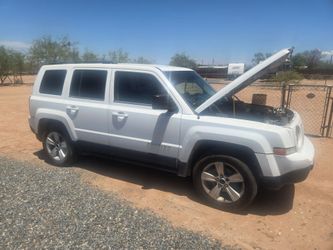 2011 Jeep Patriot Latitude - Mechanic's Special / Parts Car - Clean Title