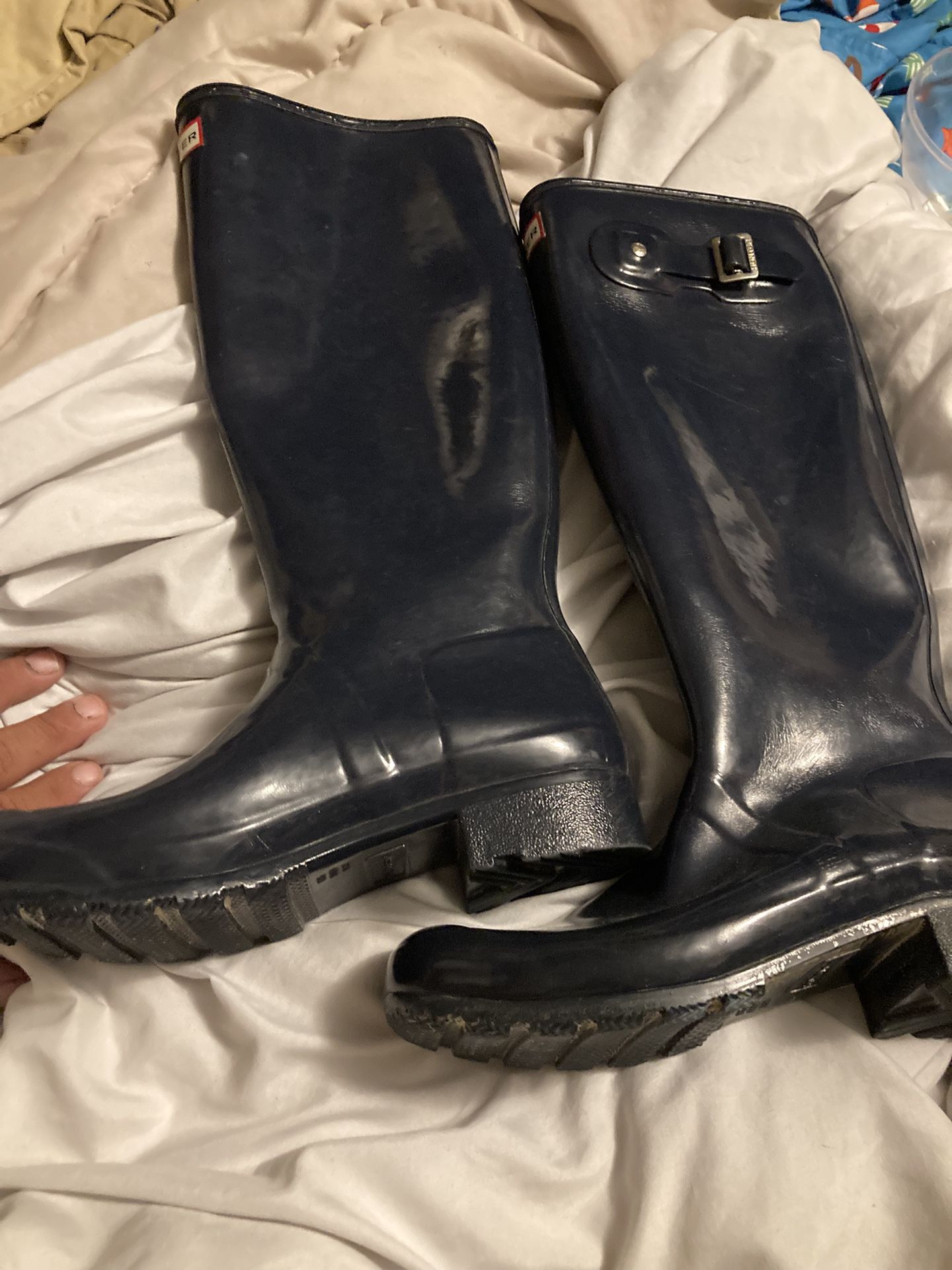 Woman’s Rain Boots ( Size 8 )