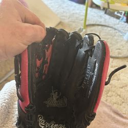 11 Inch Rawlings Baseball Glove